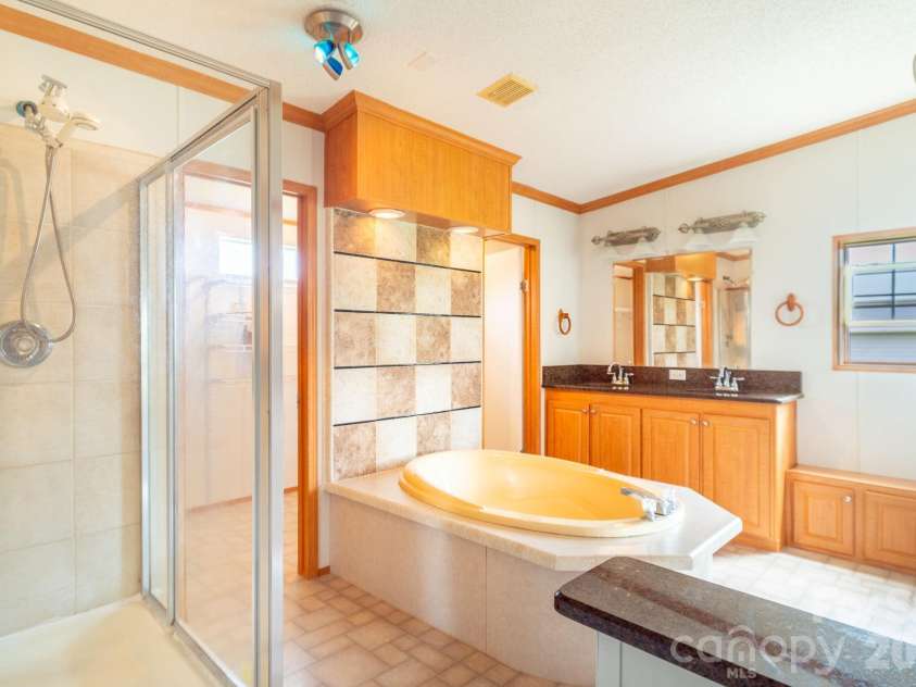 102 Jenny Drive, Shelby, NC 28152.  MLS# CAR4410577, YatesRealty ID 42997. 