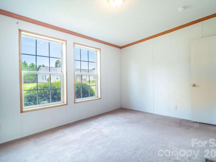 102 Jenny Drive, Shelby, NC 28152.  MLS# CAR4410577, YatesRealty ID 42997. 