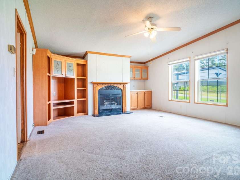 102 Jenny Drive, Shelby, NC 28152.  MLS# CAR4410577, YatesRealty ID 42997. 