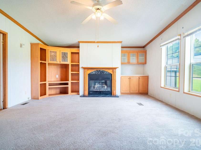 102 Jenny Drive, Shelby, NC 28152.  MLS# CAR4410577, YatesRealty ID 42997. 