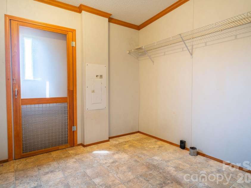 102 Jenny Drive, Shelby, NC 28152.  MLS# CAR4410577, YatesRealty ID 42997. 