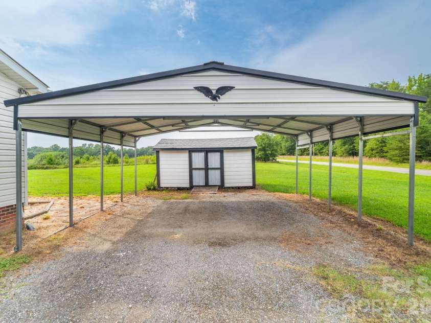 102 Jenny Drive, Shelby, NC 28152.  MLS# CAR4410577, YatesRealty ID 42997. 