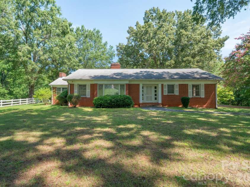 17 Murray Street, Maiden, NC 28650.  MLS# CAR4410850, YatesRealty ID 42998. 