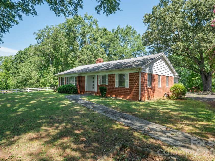 17 Murray Street, Maiden, NC 28650.  MLS# CAR4410850, YatesRealty ID 42998. 