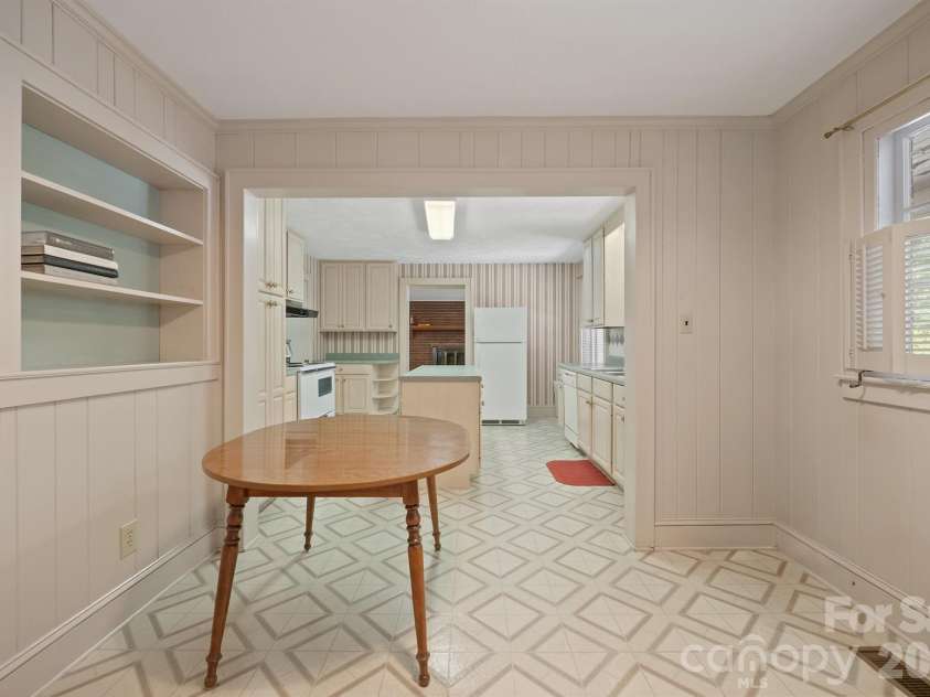 17 Murray Street, Maiden, NC 28650.  MLS# CAR4410850, YatesRealty ID 42998. 