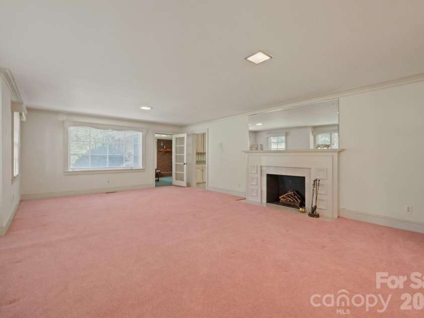 17 Murray Street, Maiden, NC 28650.  MLS# CAR4410850, YatesRealty ID 42998. 