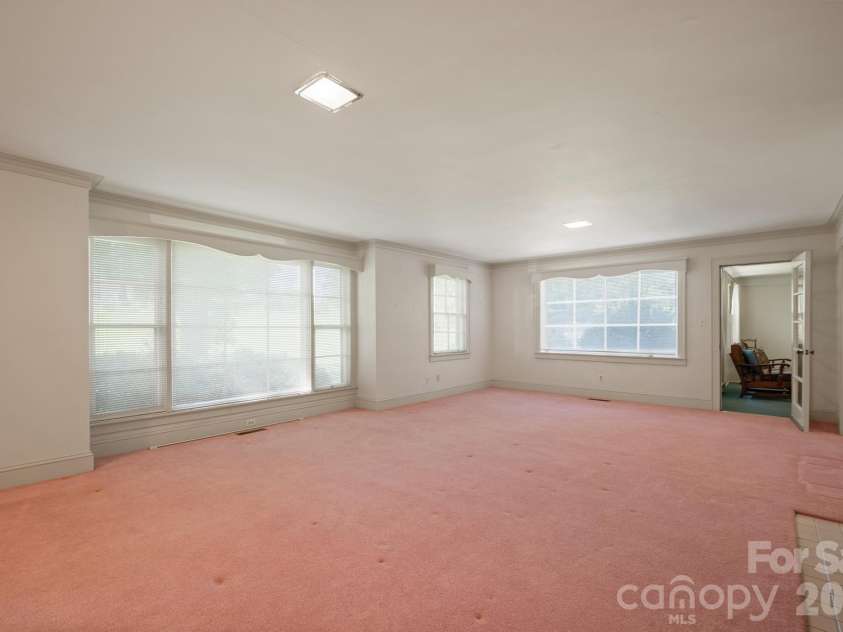 17 Murray Street, Maiden, NC 28650.  MLS# CAR4410850, YatesRealty ID 42998. 