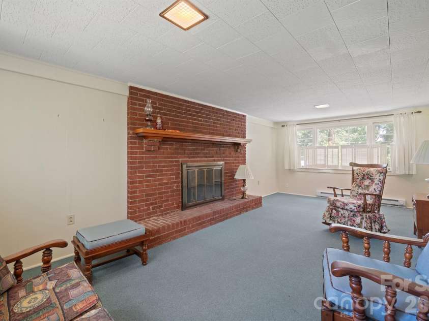17 Murray Street, Maiden, NC 28650.  MLS# CAR4410850, YatesRealty ID 42998. 