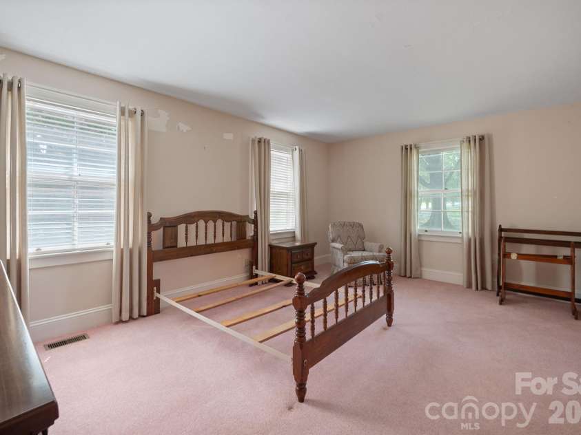 17 Murray Street, Maiden, NC 28650.  MLS# CAR4410850, YatesRealty ID 42998. 