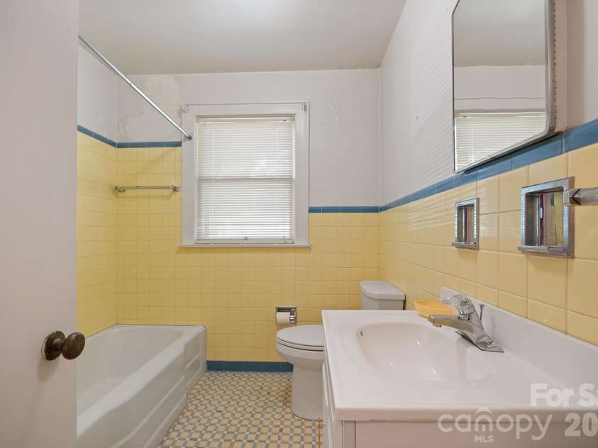 17 Murray Street, Maiden, NC 28650.  MLS# CAR4410850, YatesRealty ID 42998. 