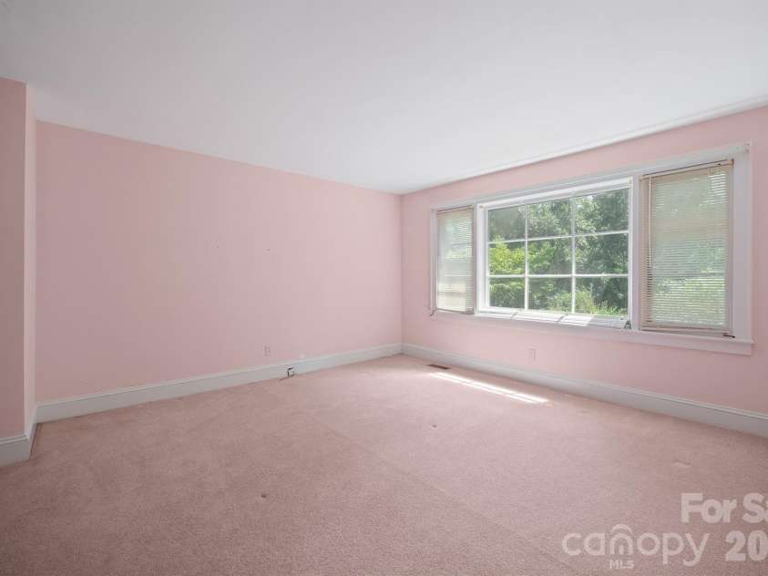 17 Murray Street, Maiden, NC 28650.  MLS# CAR4410850, YatesRealty ID 42998. 