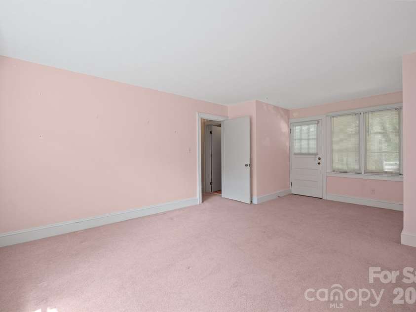 17 Murray Street, Maiden, NC 28650.  MLS# CAR4410850, YatesRealty ID 42998. 