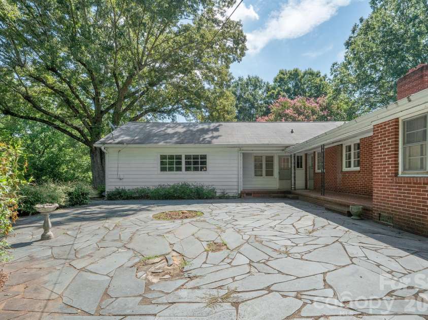 17 Murray Street, Maiden, NC 28650.  MLS# CAR4410850, YatesRealty ID 42998. 