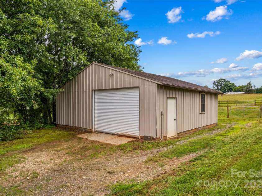 296 Hicks Creek Road, Troutman, NC 28166.  MLS# CAR4266143, YatesRealty ID 430. 30 x 30 Garage Workshop