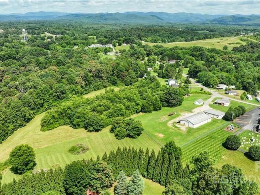 820 Suncrest Orchard Road, North Wilkesboro, NC 28659.  MLS# CAR4274555, YatesRealty ID 430. 