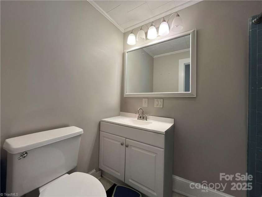 820 Suncrest Orchard Road, North Wilkesboro, NC 28659.  MLS# CAR4274555, YatesRealty ID 430. 