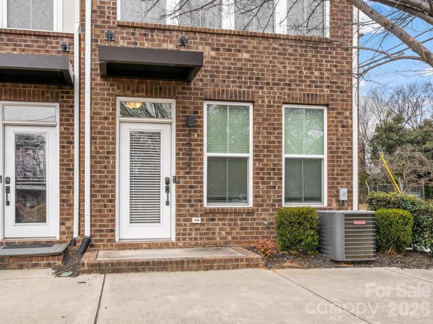 1275 Caldwell Street, Charlotte, NC 28206.  MLS# CAR4342505, YatesRealty ID 4300. 