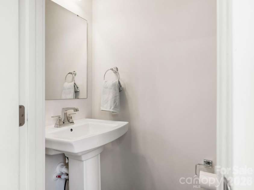 1275 Caldwell Street, Charlotte, NC 28206.  MLS# CAR4342505, YatesRealty ID 4300. 