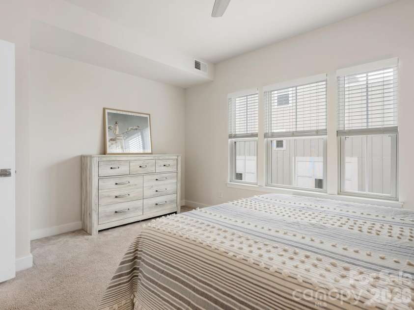 1275 Caldwell Street, Charlotte, NC 28206.  MLS# CAR4342505, YatesRealty ID 4300. 