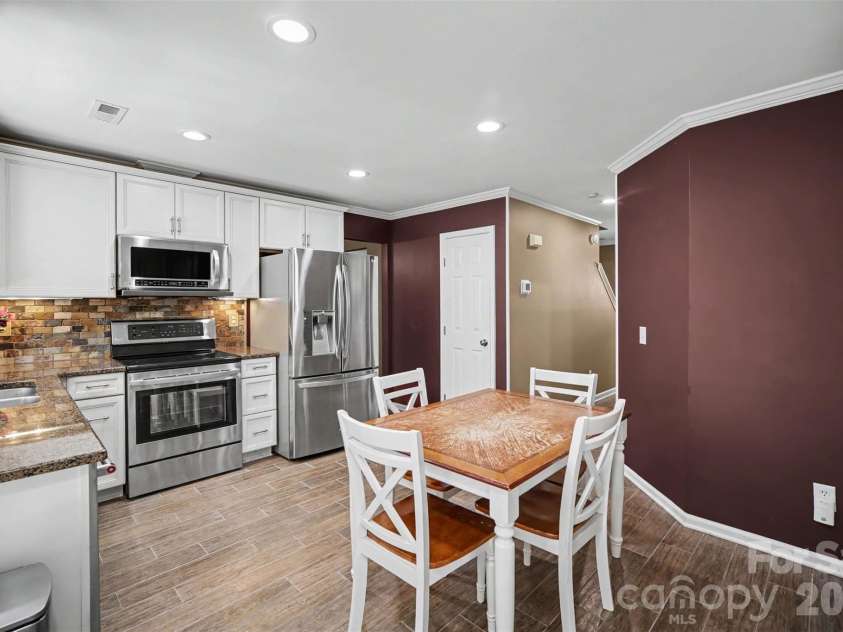 138 Nahcotta Drive, Mooresville, NC 28115.  MLS# CAR4407594, YatesRealty ID 43003. 