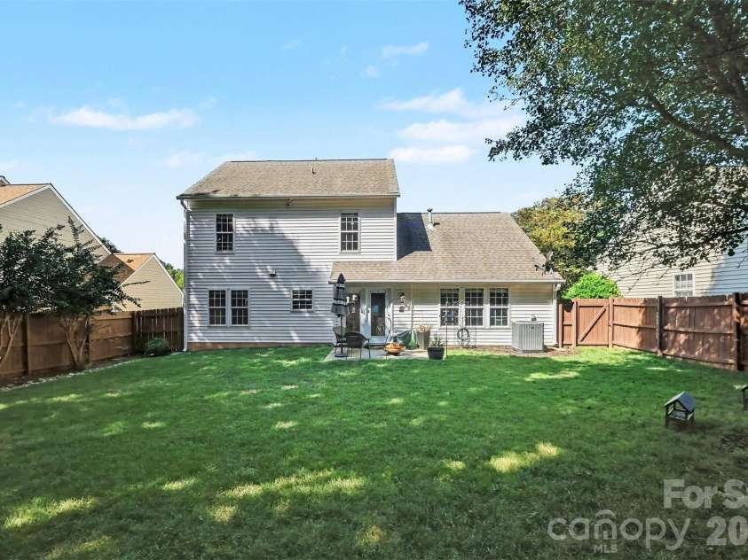 138 Nahcotta Drive, Mooresville, NC 28115.  MLS# CAR4407594, YatesRealty ID 43003. 