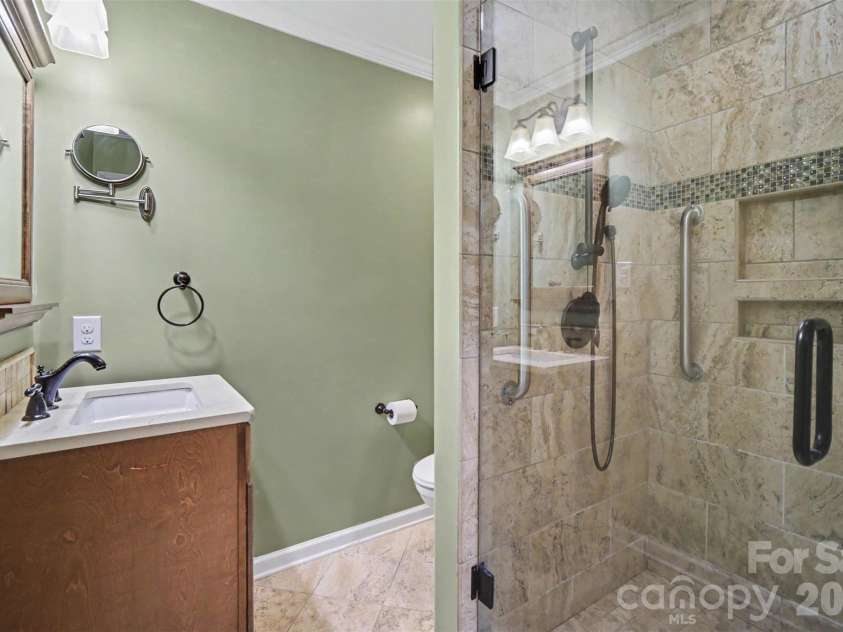 138 Nahcotta Drive, Mooresville, NC 28115.  MLS# CAR4407594, YatesRealty ID 43003. Full Bath - main floor