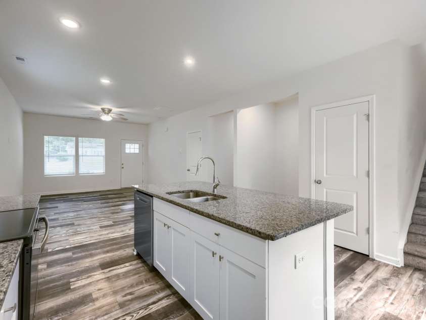244 Valleybrook Lane, Troutman, NC 28166.  MLS# CAR4411289, YatesRealty ID 43004. Kitchen
