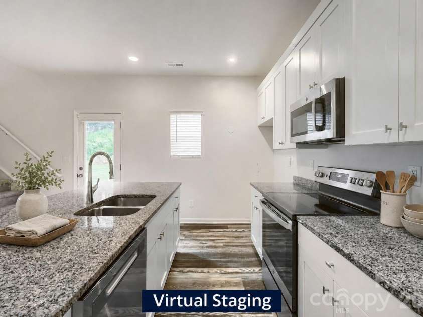 244 Valleybrook Lane, Troutman, NC 28166.  MLS# CAR4411289, YatesRealty ID 43004. Kitchen Virtual Staging