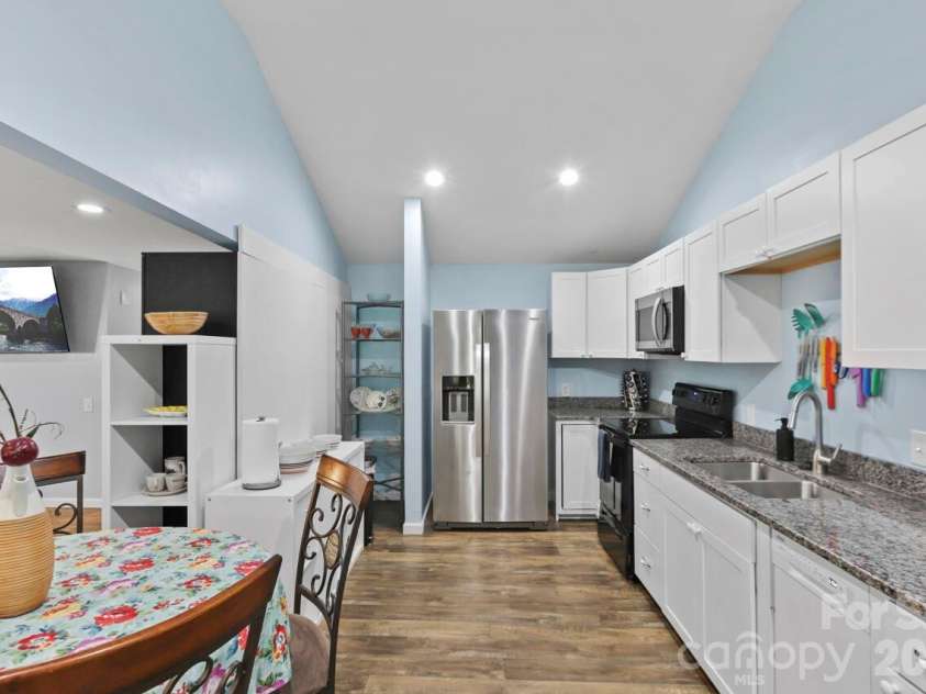 548 Cherry Mountain Street, Forest City, NC 28043.  MLS# CAR4406316, YatesRealty ID 43005. 