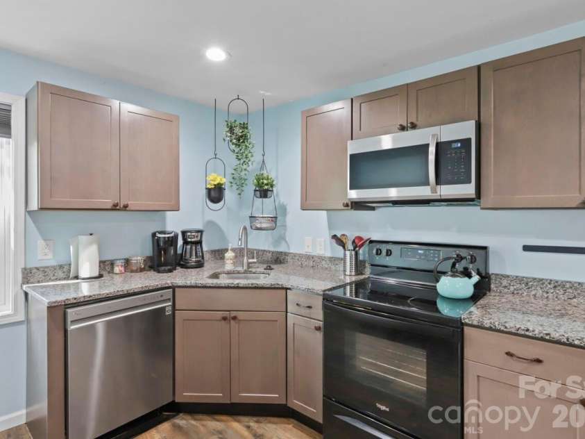 548 Cherry Mountain Street, Forest City, NC 28043.  MLS# CAR4406316, YatesRealty ID 43005. 