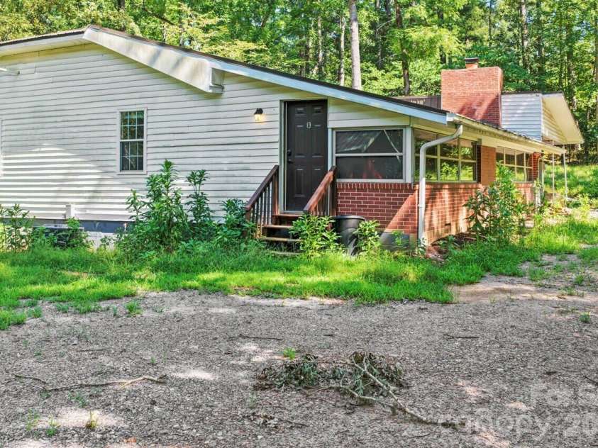 548 Cherry Mountain Street, Forest City, NC 28043.  MLS# CAR4406316, YatesRealty ID 43005. 