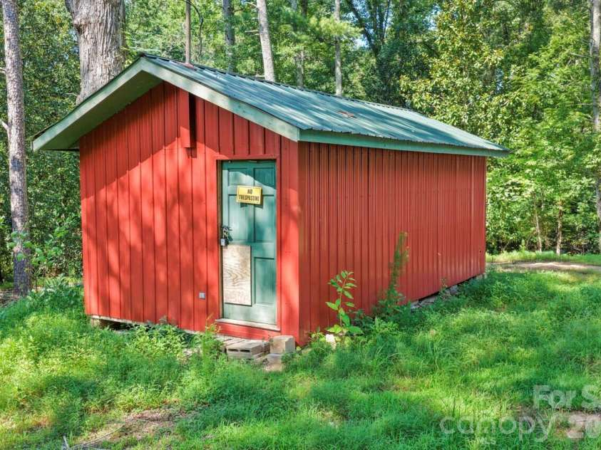548 Cherry Mountain Street, Forest City, NC 28043.  MLS# CAR4406316, YatesRealty ID 43005. 