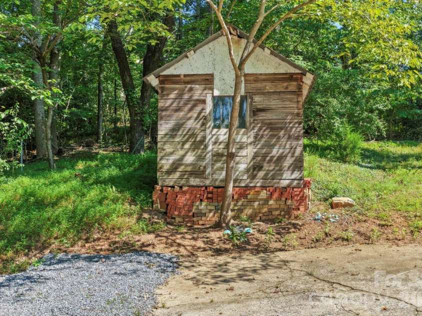 548 Cherry Mountain Street, Forest City, NC 28043.  MLS# CAR4406316, YatesRealty ID 43005. 