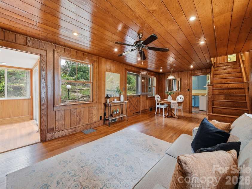 279 Longview Drive, Waynesville, NC 28786.  MLS# CAR4409921, YatesRealty ID 43009. 