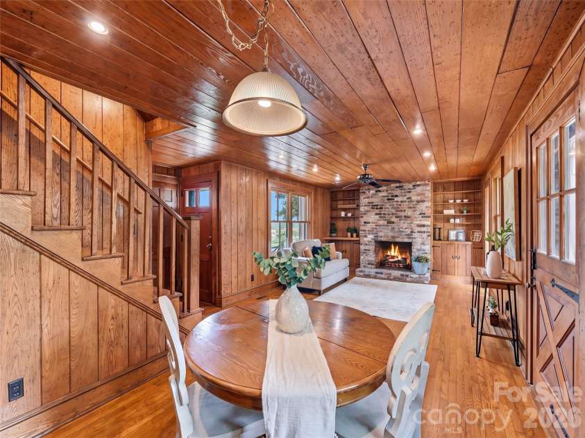 279 Longview Drive, Waynesville, NC 28786.  MLS# CAR4409921, YatesRealty ID 43009. 