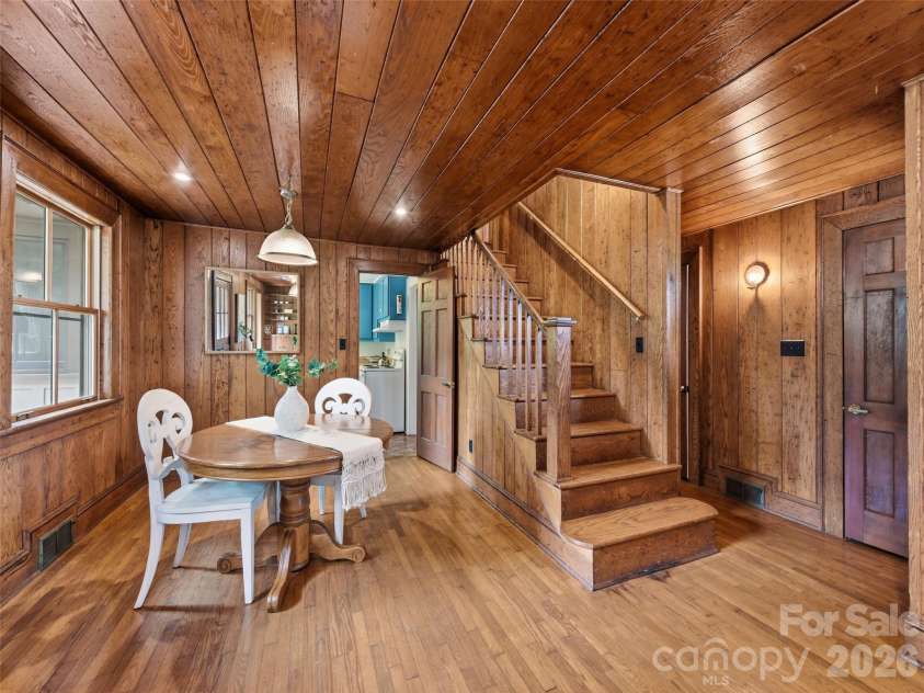 279 Longview Drive, Waynesville, NC 28786.  MLS# CAR4409921, YatesRealty ID 43009. 