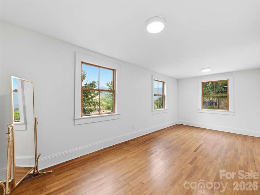 279 Longview Drive, Waynesville, NC 28786.  MLS# CAR4409921, YatesRealty ID 43009. 