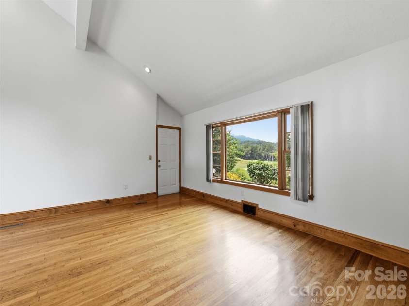 279 Longview Drive, Waynesville, NC 28786.  MLS# CAR4409921, YatesRealty ID 43009. 