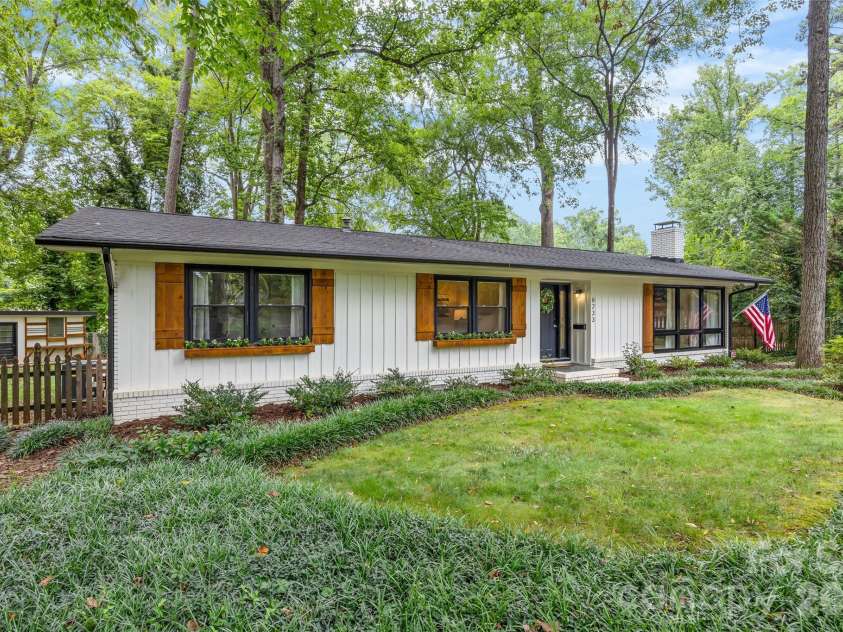 6233 Rose Valley Drive, Charlotte, NC 28210.  MLS# CAR4409531, YatesRealty ID 43010. 
