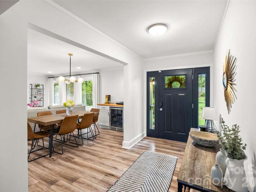 6233 Rose Valley Drive, Charlotte, NC 28210.  MLS# CAR4409531, YatesRealty ID 43010. 