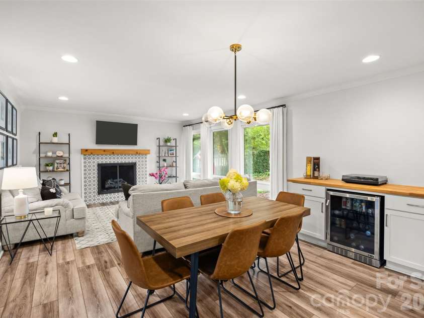 6233 Rose Valley Drive, Charlotte, NC 28210.  MLS# CAR4409531, YatesRealty ID 43010. 