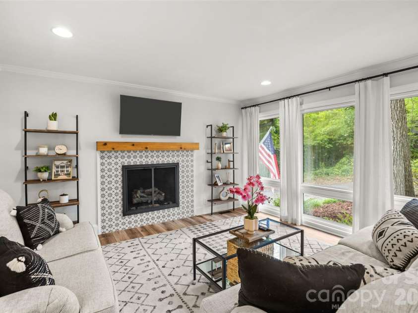 6233 Rose Valley Drive, Charlotte, NC 28210.  MLS# CAR4409531, YatesRealty ID 43010. 