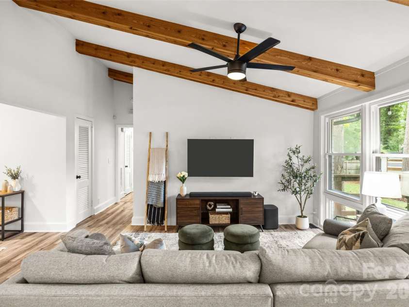 6233 Rose Valley Drive, Charlotte, NC 28210.  MLS# CAR4409531, YatesRealty ID 43010. 