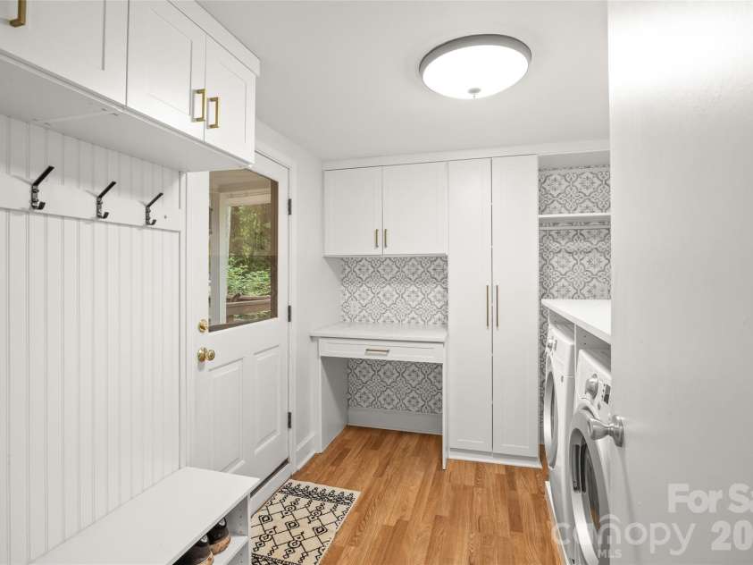 6233 Rose Valley Drive, Charlotte, NC 28210.  MLS# CAR4409531, YatesRealty ID 43010. 
