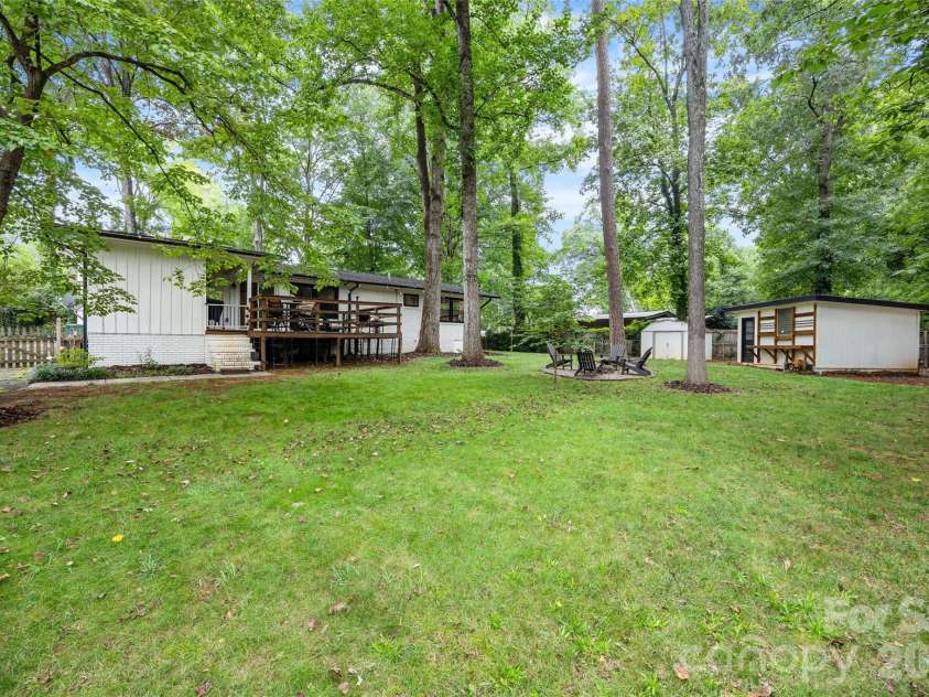 6233 Rose Valley Drive, Charlotte, NC 28210.  MLS# CAR4409531, YatesRealty ID 43010. 