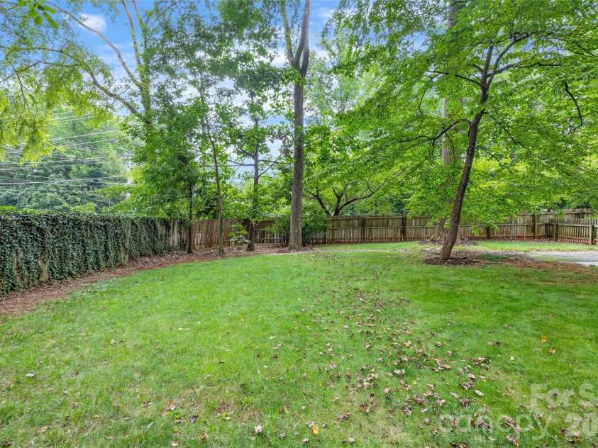 6233 Rose Valley Drive, Charlotte, NC 28210.  MLS# CAR4409531, YatesRealty ID 43010. 