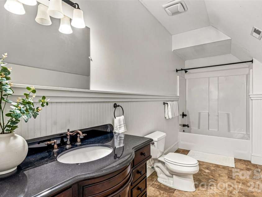 90 Ashley Woods Drive, Arden, NC 28704.  MLS# CAR4392883, YatesRealty ID 43011. 