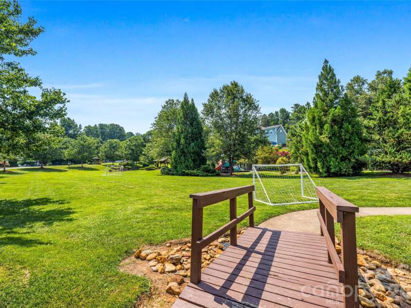 90 Ashley Woods Drive, Arden, NC 28704.  MLS# CAR4392883, YatesRealty ID 43011. Ashley Woods Park