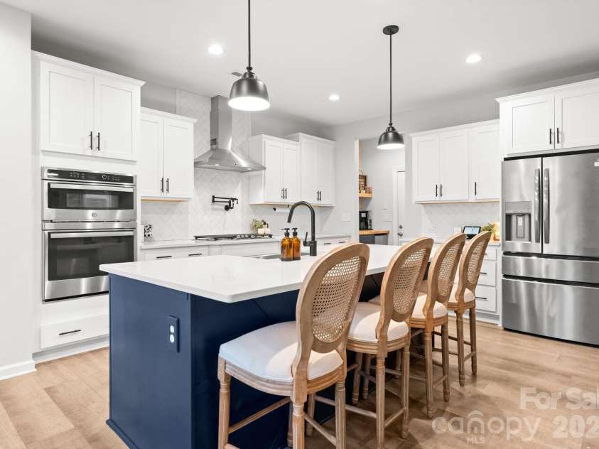 7017 Kingfisher Way, Belmont, NC 28012.  MLS# CAR4407634, YatesRealty ID 43014. 