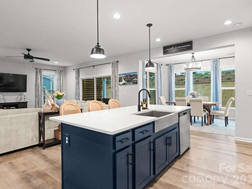 7017 Kingfisher Way, Belmont, NC 28012.  MLS# CAR4407634, YatesRealty ID 43014. 
